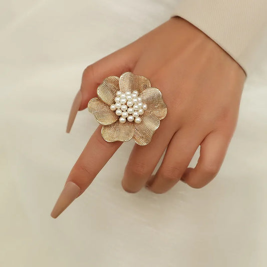 Sweet Flower Alloy Inlay Pearl Women's Rings